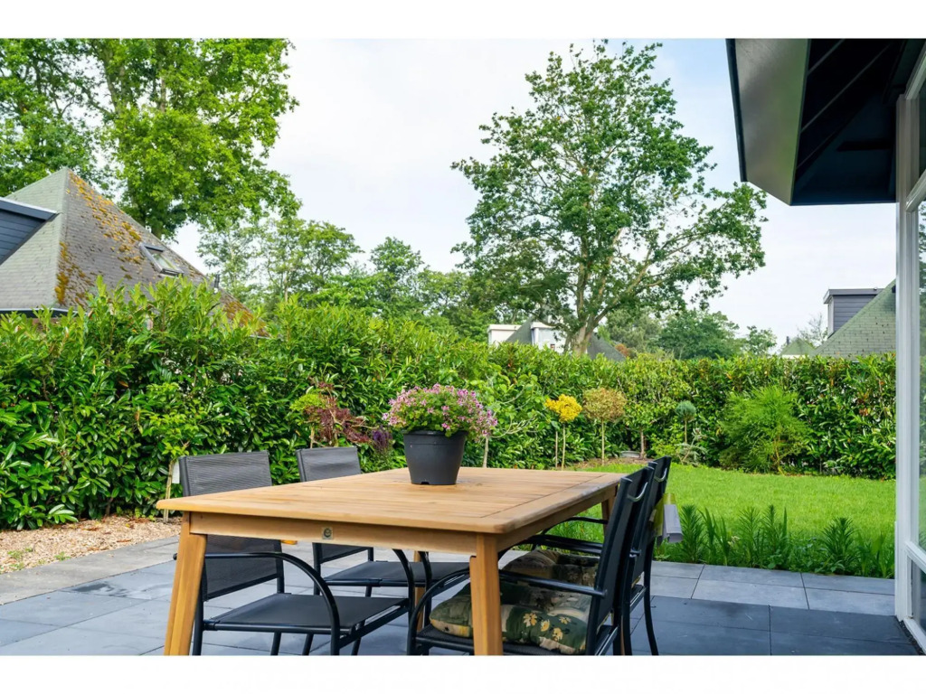 beautiful spacious and bright holiday home for 4 people