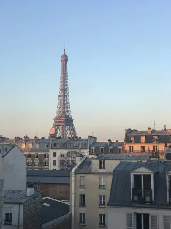 Chic Flat for 2 With Eiffel Tower Views