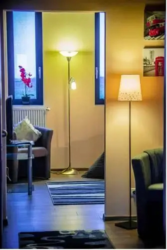 M0 Caffe & Motel