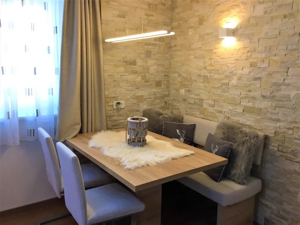 Apartment 4 Holiday - Apartment Aika