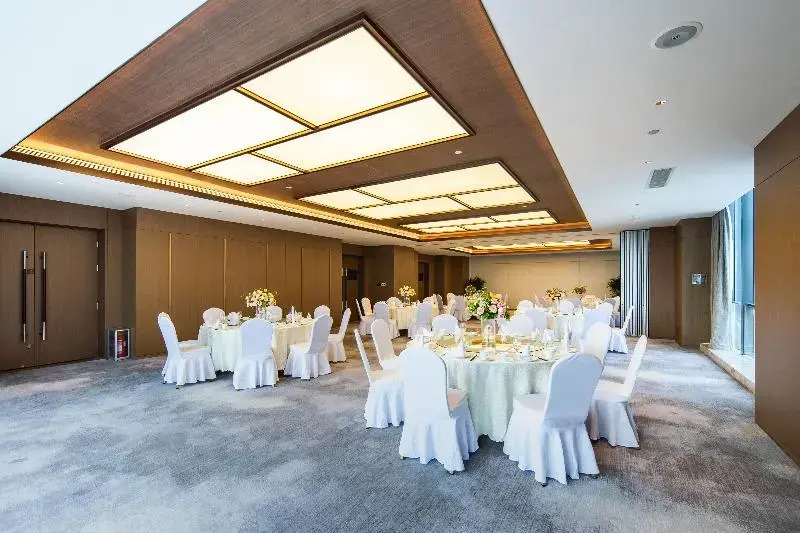 Madison Hotel Qingdao West Coast City Balcony