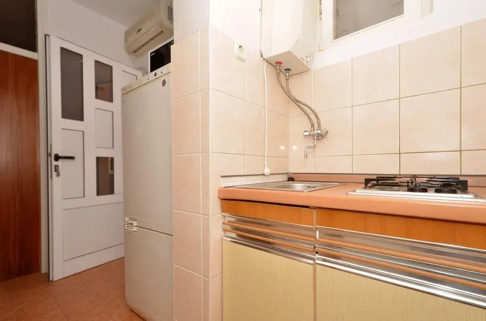 C - apt w. Balcony, Shared Terrace & the sea View