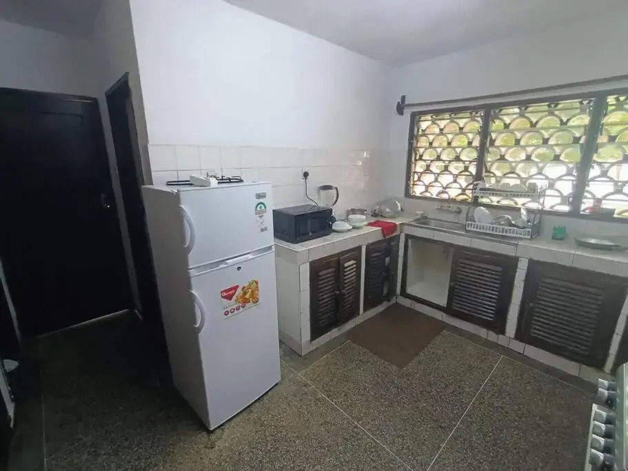 Kivulini House Diani 5 bedroom with pool