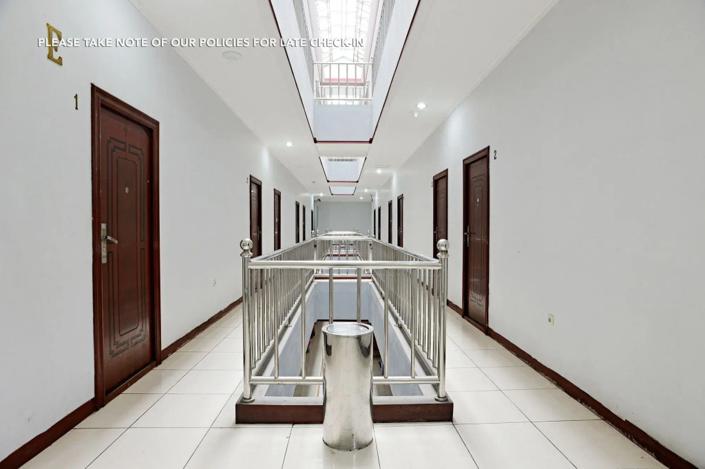ZEN Rooms Kuningan Tiong