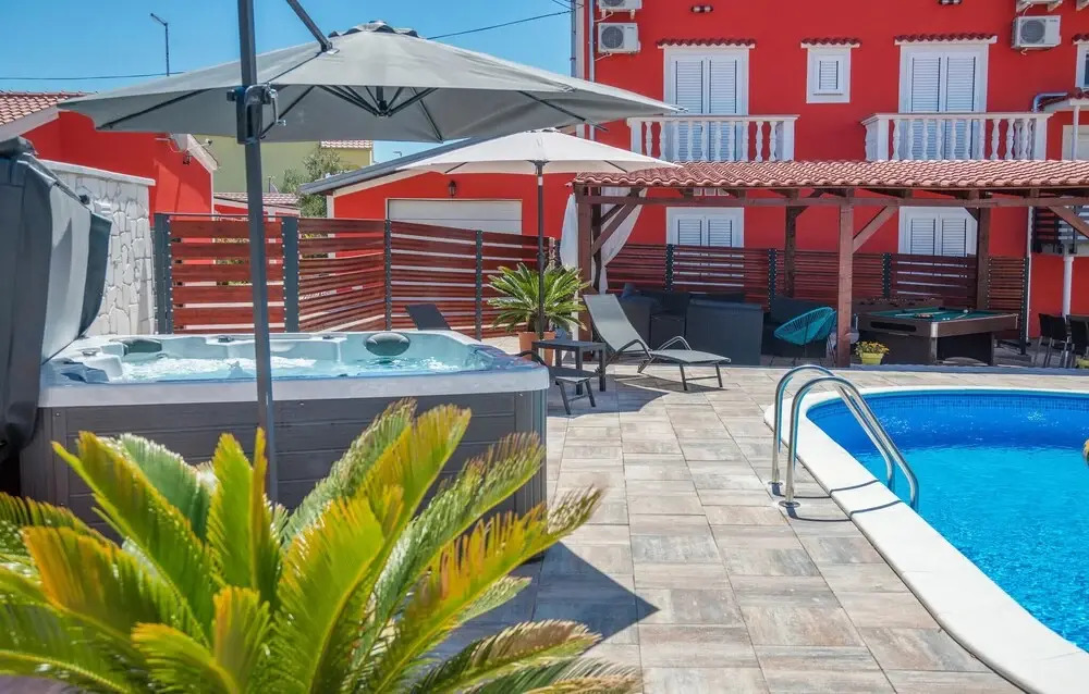 Luxury villa with a swimming pool Turanj, Biograd - 18274