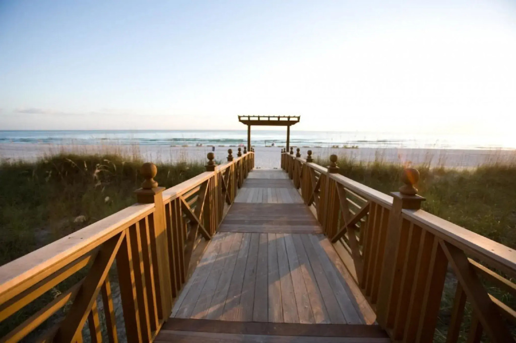 1512 Shores of Panama