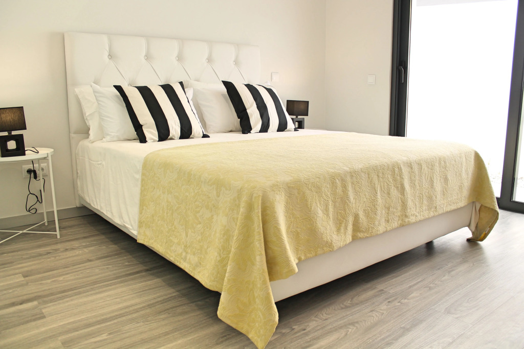 Villa Calheta Charm by Villa Plus