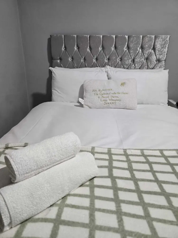 Heathrow roomzzzz BnB