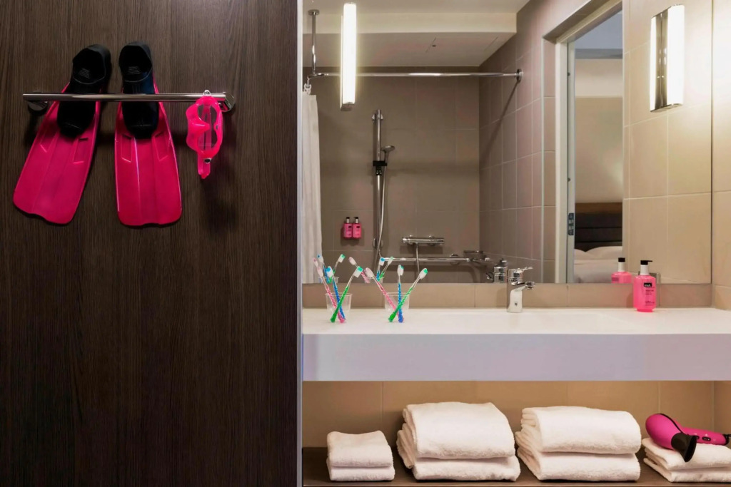 MOXY Vienna Airport