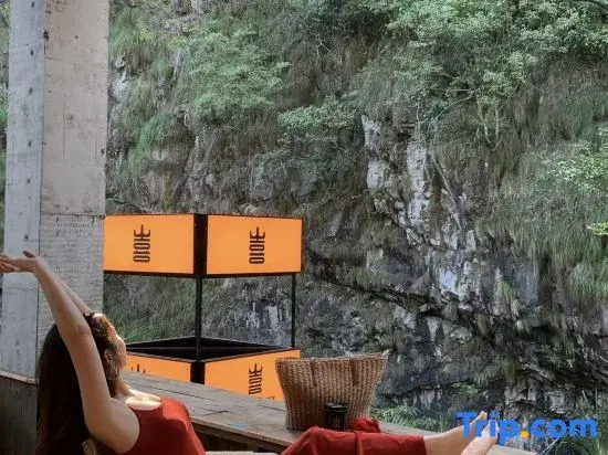 Space KONGEE·Family Pool Stream Tracing Designer Aesthetic Villa (Anji Yun Shang Grassland Resort)