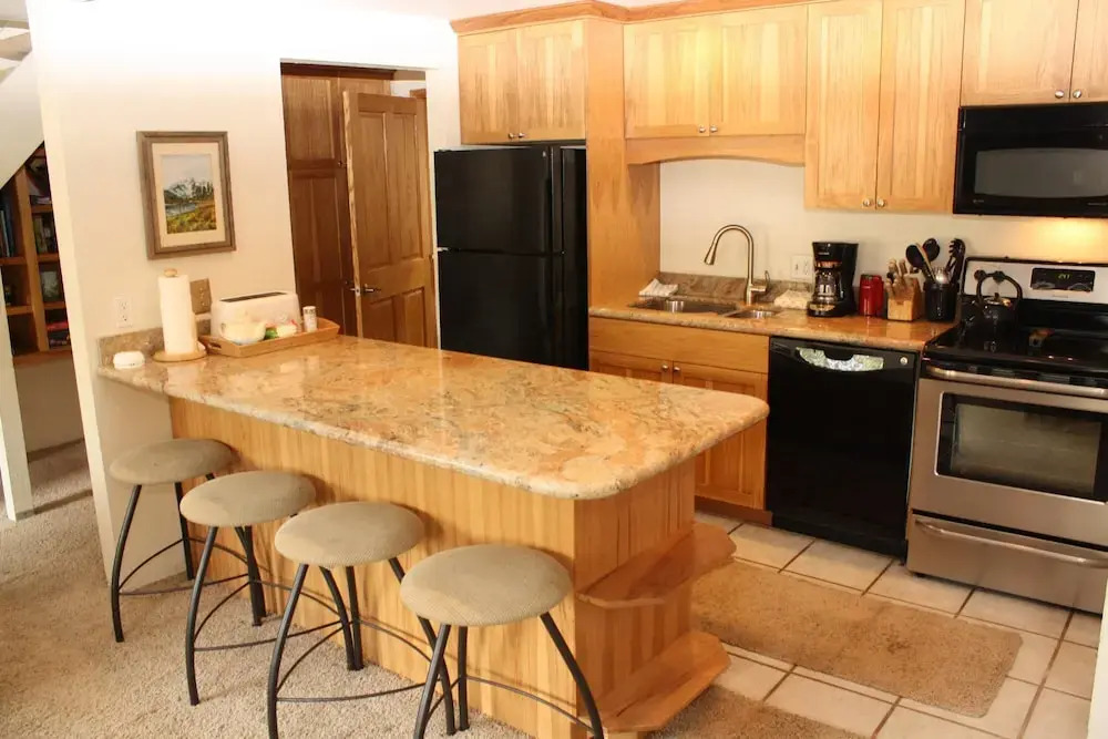 The Lift 210 - 3BR Condo