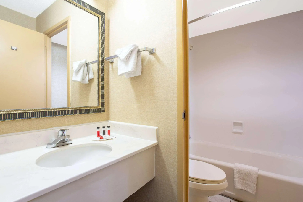 Ramada Limited College Park