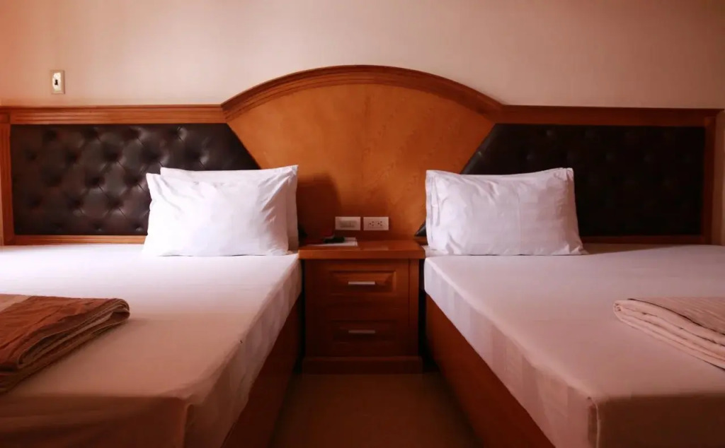Van Nam Hotel