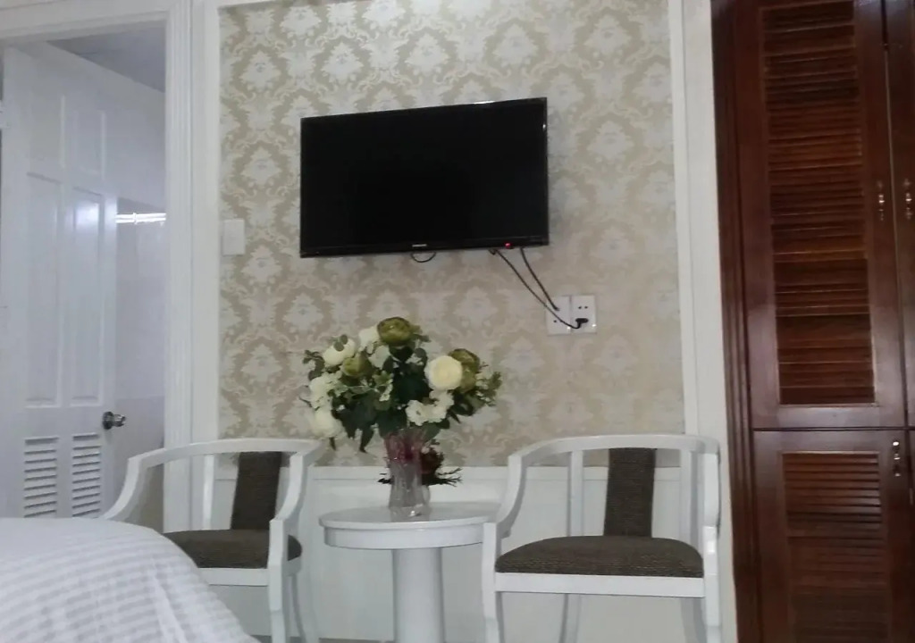 Mi Lan 2 Oriental Hotel