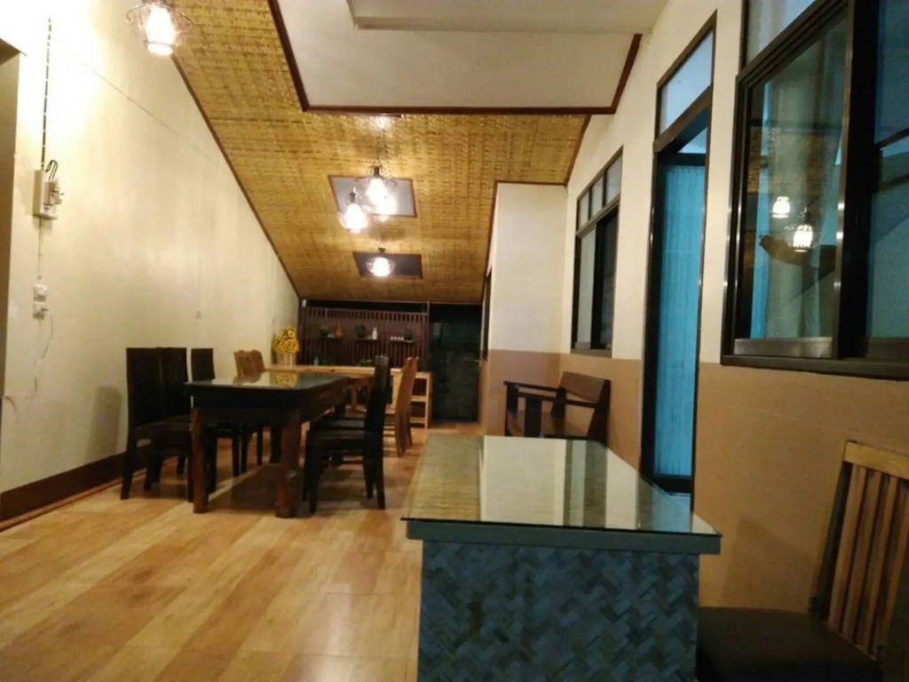 Gitas House