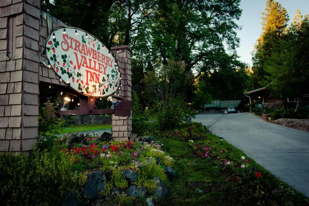 Strawberry Valley Inn