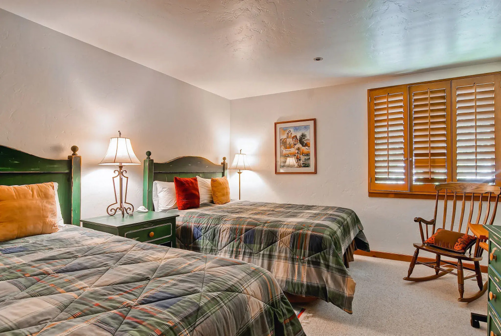 Kiva Lodge by East West Hospitality