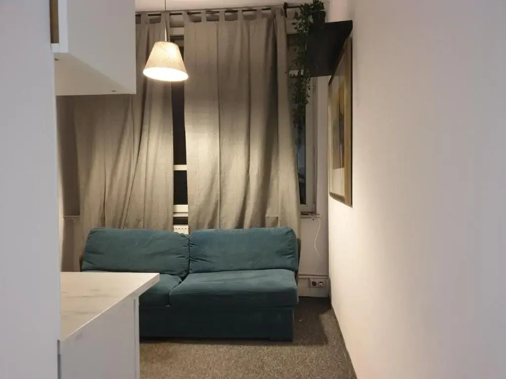 MiniStudio w Hostel Solec50 by Metro Station Centrum Kopernika Elektrownia Powisle 23 UNIT
