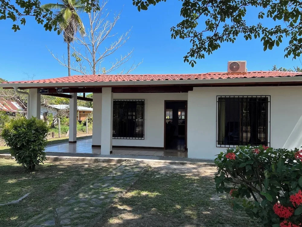 Charming 3-bedroom House Rental in Paquera, Costa Rica