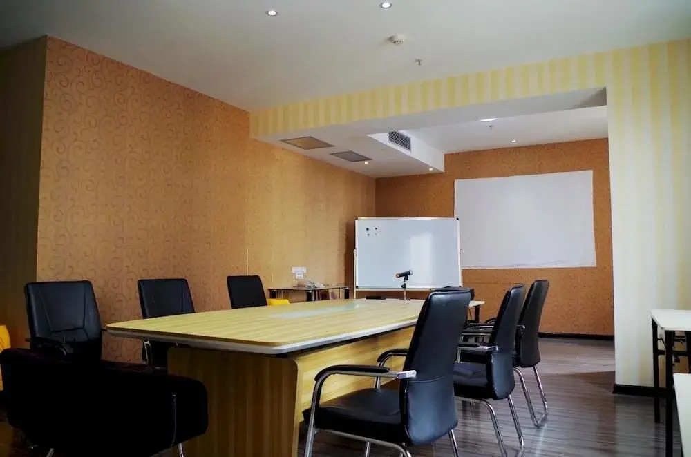 Yajiaxin Hotel