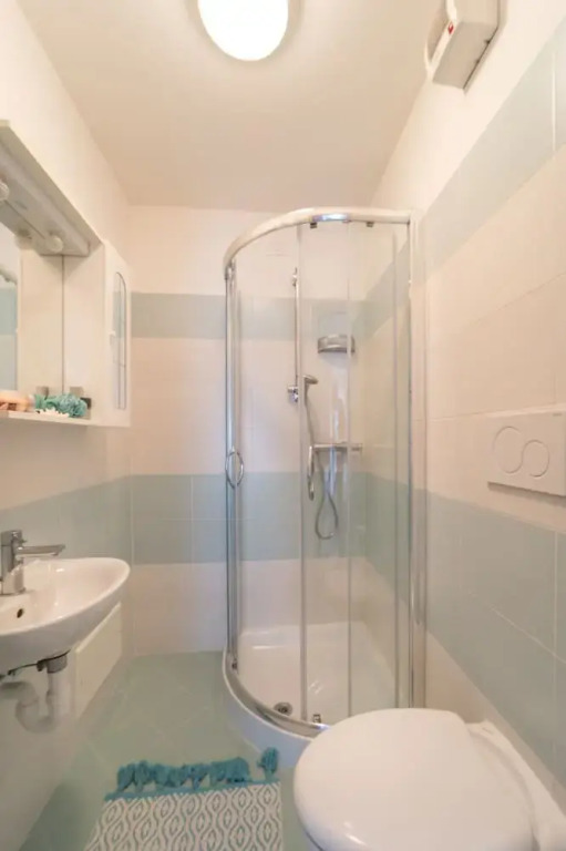 Elegant Residenza Monica 2 Two Bedroom C6 Sleeps 6