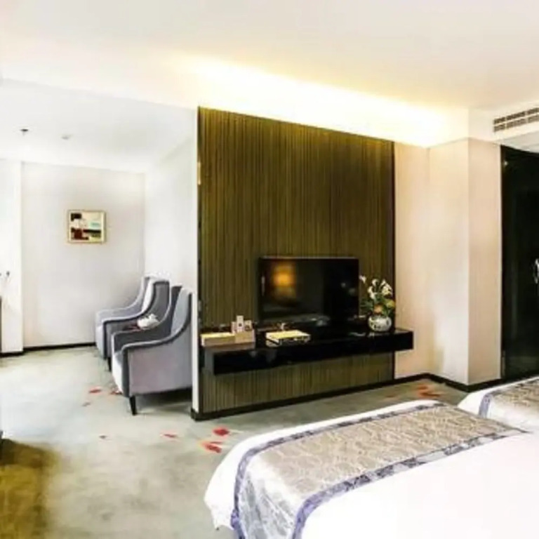 Grand Tide Hotel