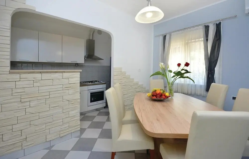 Nice Home in Split With Wifi and 4 Bedrooms