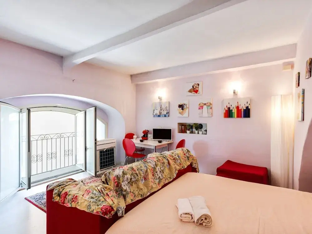 Central Apartment in Taormina Near the Sea
