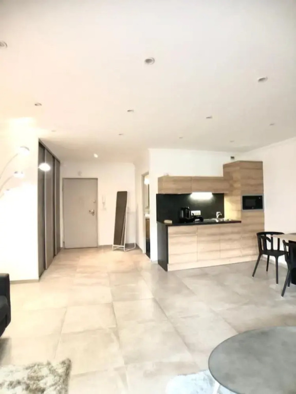 MyAgent studio moderne tout confort-carnot 10 min palais