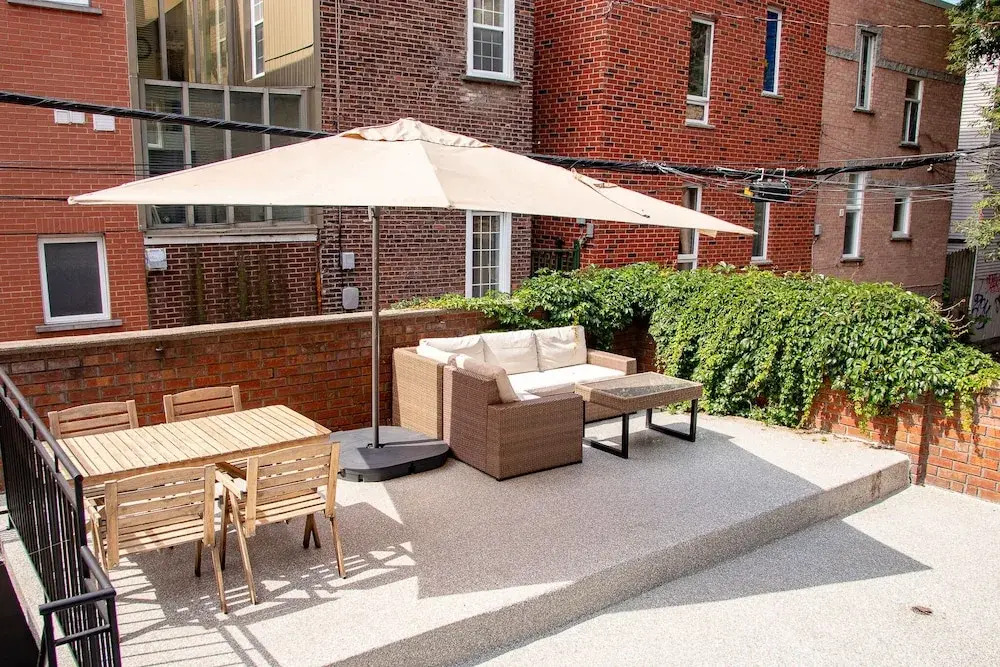 APARTMENT HOTEL ST-DENIS