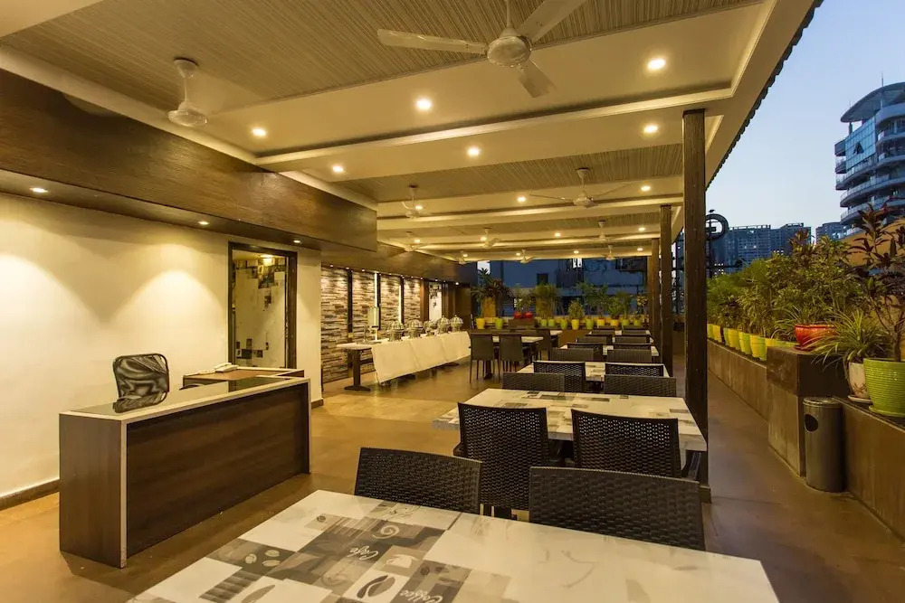 OYO 10007 Hotel Grace Residency