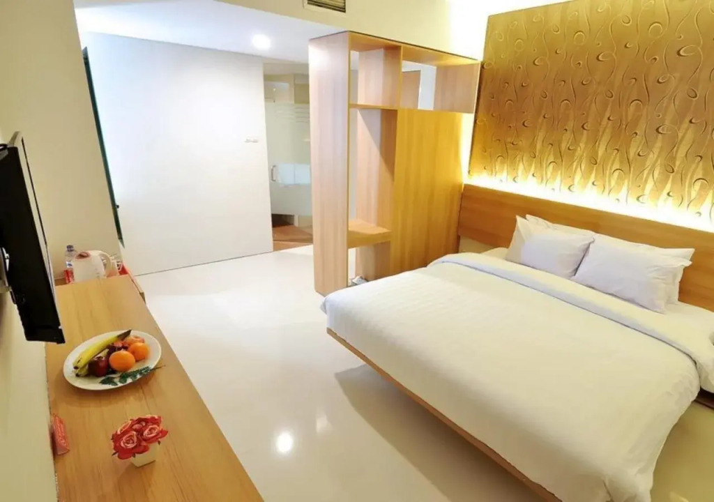 Tickle Hotel