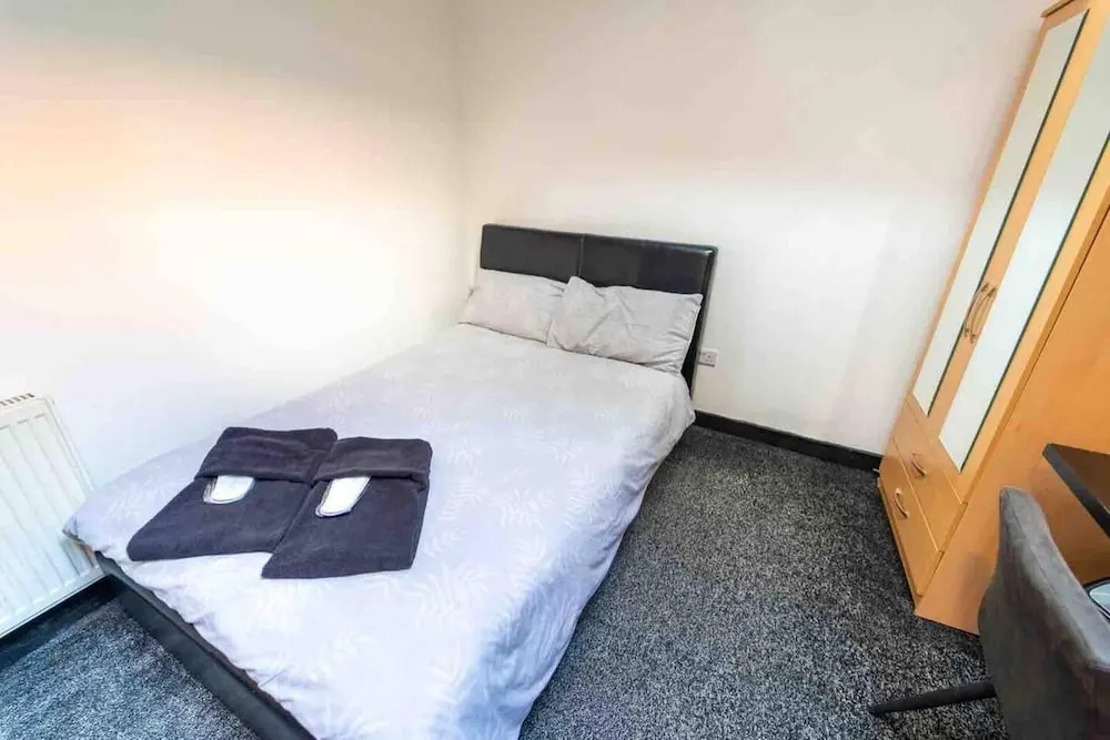 Ground Floor Cosy Studio Close to the City