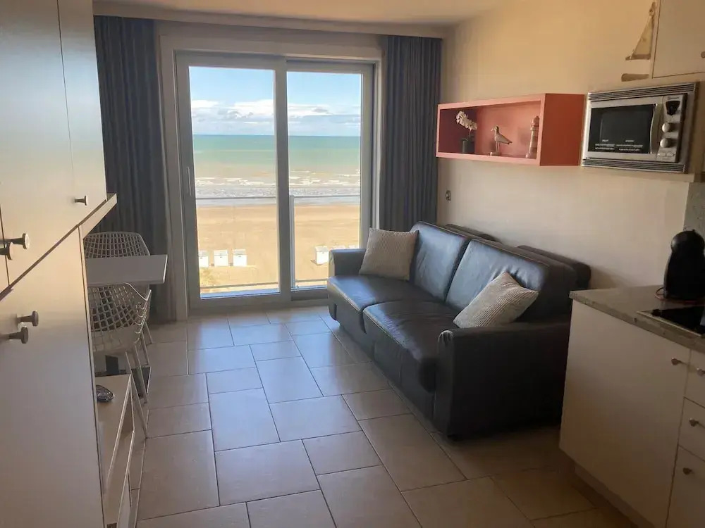 Apartment in Nieuwpoort by the Beach