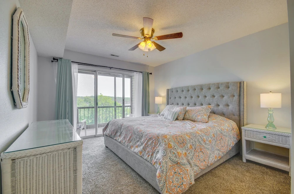Osage Beach Condo w/ Private Deck & Lake Views!