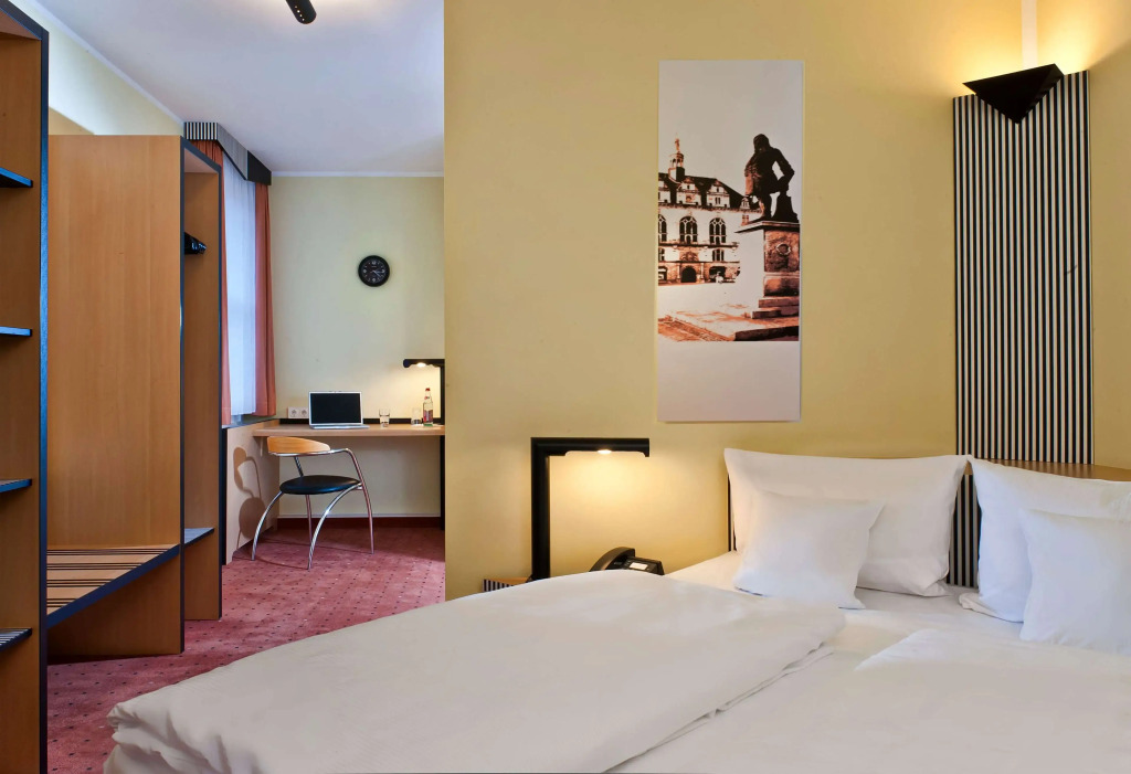 TRYP by Wyndham Halle