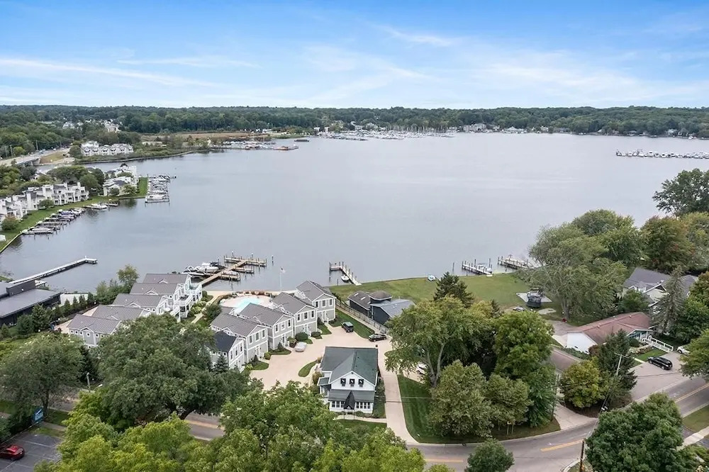 Saugatuck Harbor House