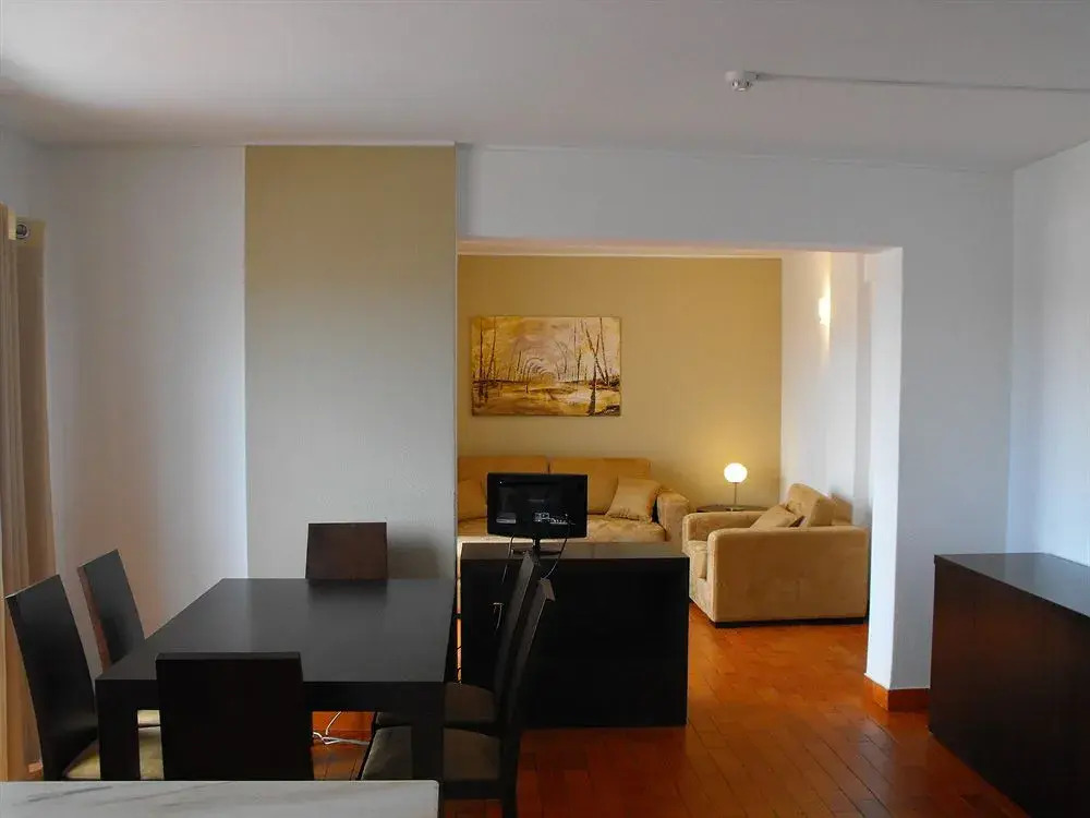Via Dona Ana Conkrit Rentals