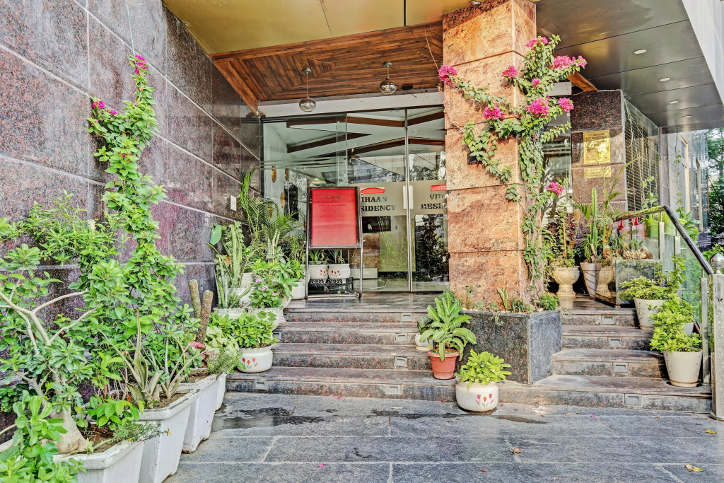 Super Townhouse by OYO Eastern View Formerly Vihaan Residency