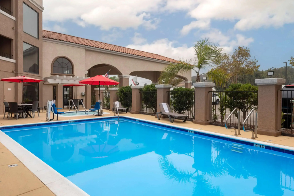 Quality Inn & Suites Camarillo-Oxnard