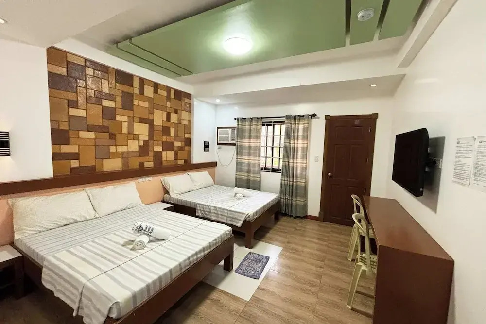 Sea Jewel Hotel Puerto Galera powered by Cocotel