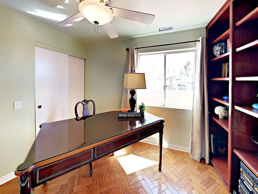 918 N The Strand Home 3 Bedrooms 3 Bathrooms Home