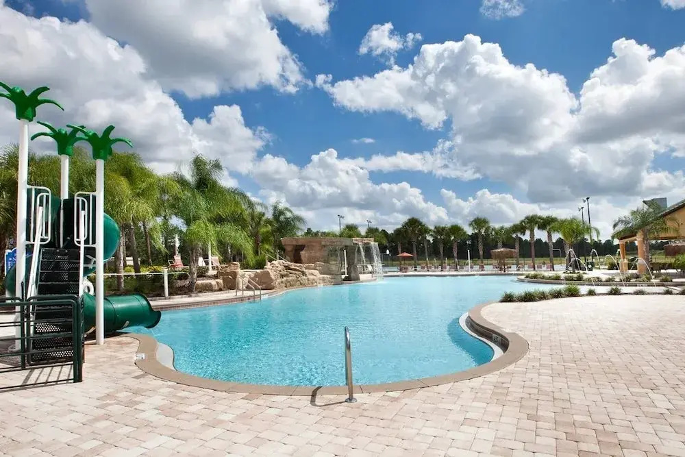 Posh and Spacious Lake View Home, Only Minutes From Disney 4bd/3ba #3pp857