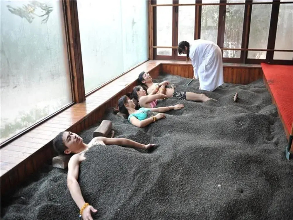 Nanjing Ziqinghu Hotspring Hotel