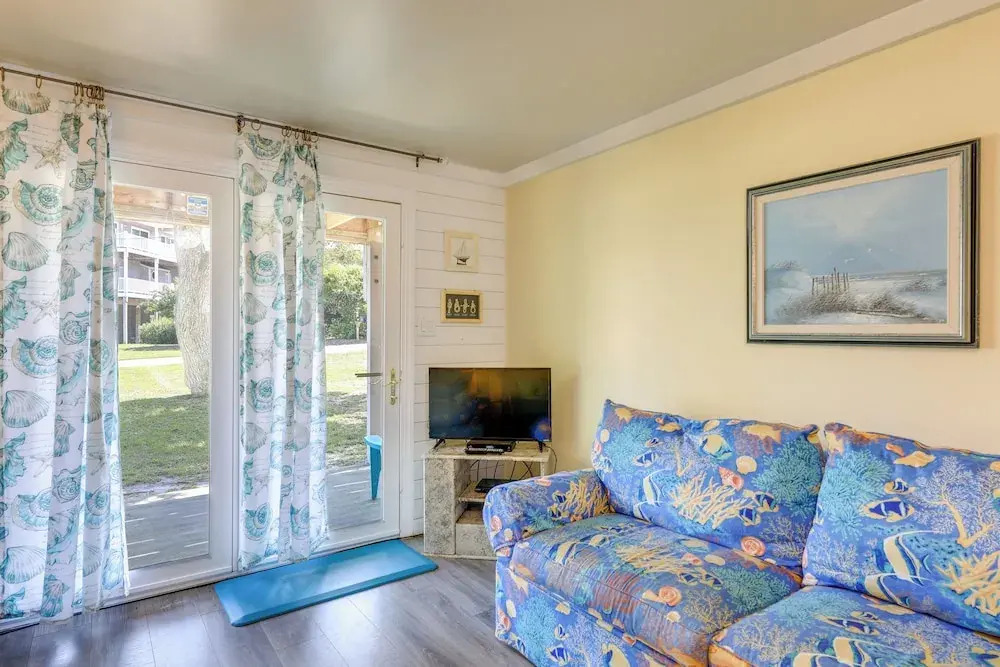 Emerald Isle Vacation Rental, Walk to Beach!