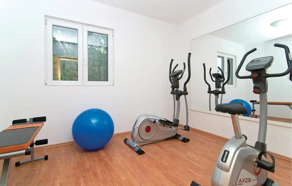 Amazing Home In Makarska