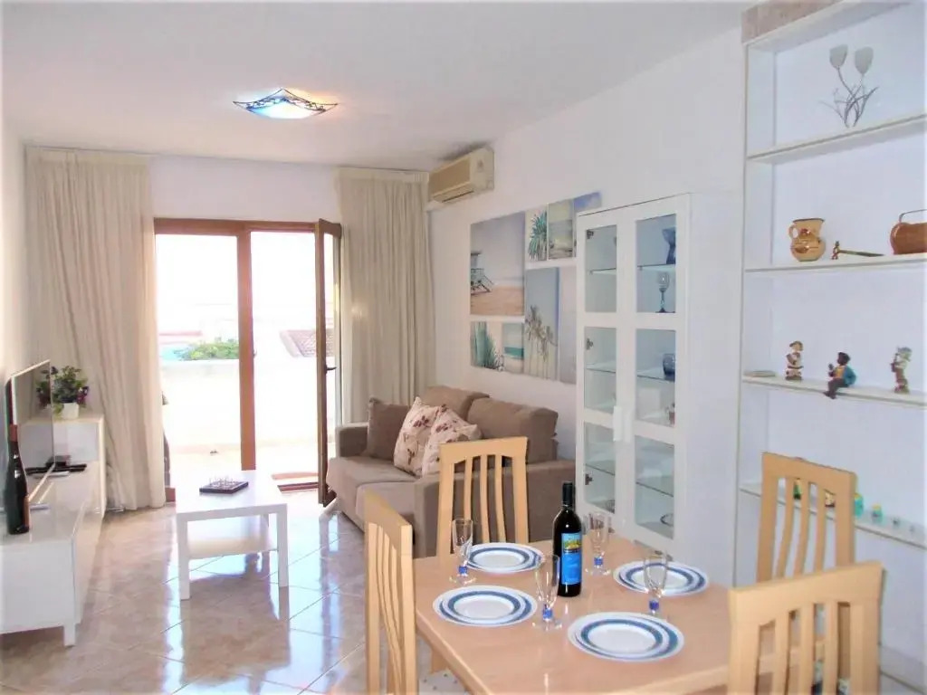 Cosy Bungalow Near Beach