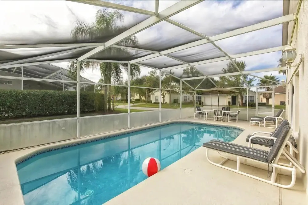Large Beautiful Home w/ Pool Great for Families!