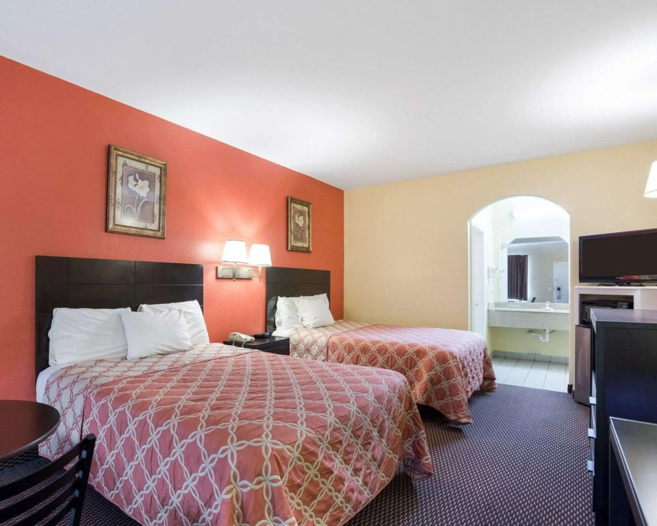 Rodeway Inn & Suites Humble IAH