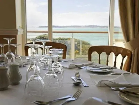 Riviera Hotel